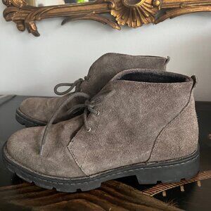 Born Gray Suede Desert Boots Lug Soles 6.5